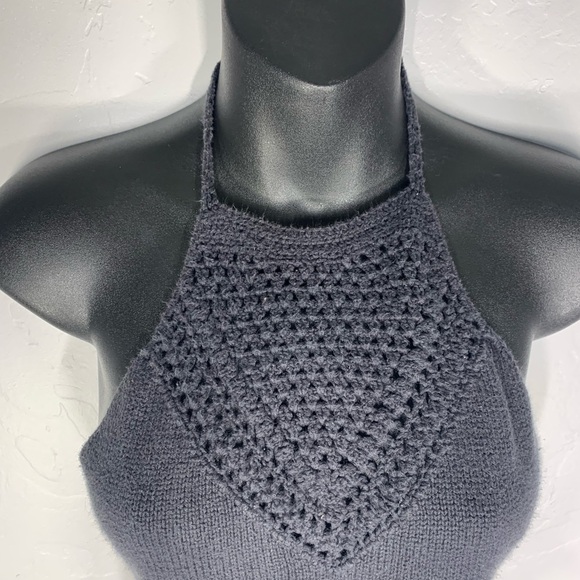Kendall & Kylie Black Knit Crop Halter Top Size Medium - Picture 3 of 6